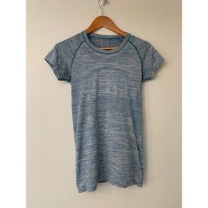 Lululemon swiftly tech workout top blue
